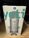 Blue Microphones Yeti Usb - Whiteout. Fixed Price $75.00.