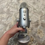 Logitech Blue Yeti Usb Microphone Silver With Stand Tested Working. Fixed Price $30.00.