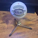 Blue Snowball Ice Usb Microphone White Adjustable Stand A00122 (complete). Fixed Price $15.95.