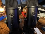 Blue Yeti 20 Khz Multi-pattern Usb Microphone A00121. Fixed Price $200.00.