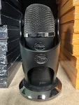 Blue Yeti X Professional Condenser Usb Microphone A00104 888-000313 W/stand. Fixed Price $49.00.