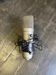 Rode NT1A Microphone - Silver Condensor. Fixed Price $95.00.