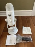 Blue Yeti Microphone Usb For Recording And Streaming 988-000104. Fixed Price $54.55.