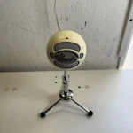 Blue Snowball Ice White Wired Usb Microphone. Excellent Condition With Stand. Fixed Price $9.60.