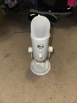 Blue Microphones Yeti Usb - Whiteout. Fixed Price $35.00.