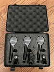 Samson SAR21 Dynamic Vocal Microphone 3-PACK With Case. Fixed Price $60.00.